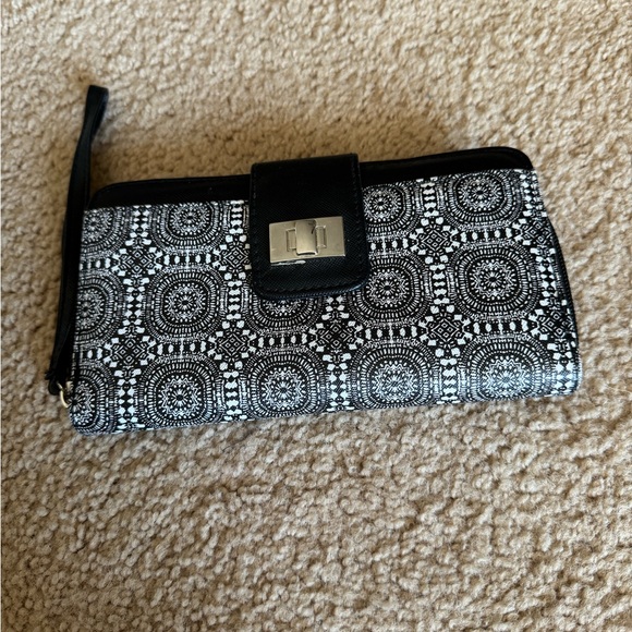 Handbags - Wallet/wristlet
